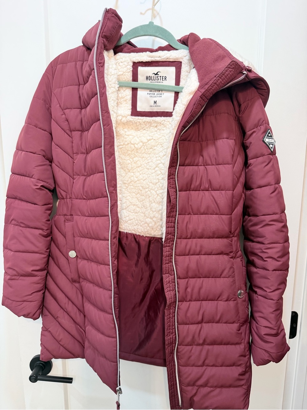 Hollister Women's Maroon Quilted Sherpa-Lined Puffer Coat